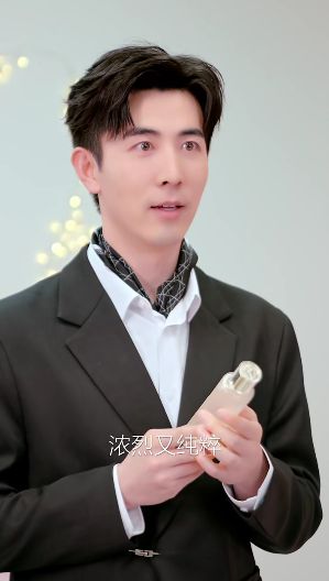 川实力演绎霸总追爱笑不活了爱游戏最新“人间油物 ”李(图14)
